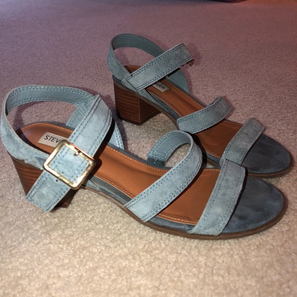 Steve Madden Blue Suede 3-Strap Sandals 🌟